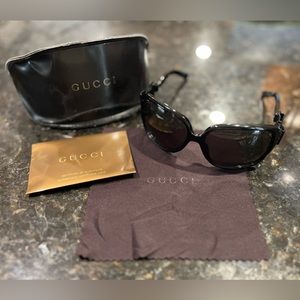 Gucci Buckle Sunglasses GG 3006/S Black
